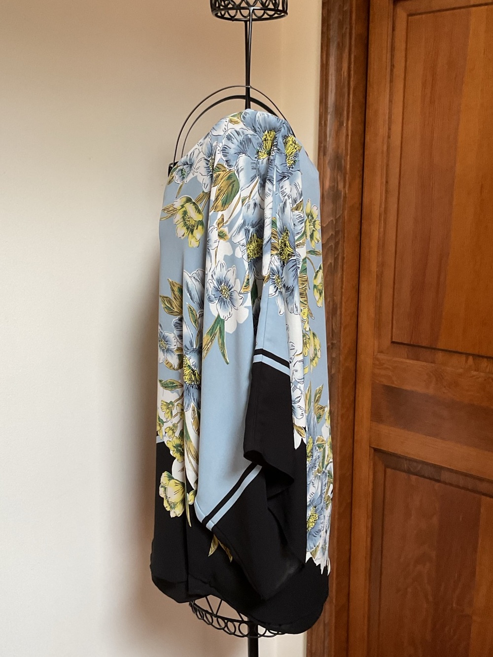 white house black market floral kimono blouse  medium - Picture 5 of 8